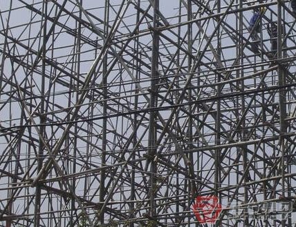 腳手架出口前景非?？捎^