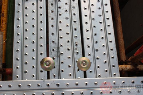 腳手板的規(guī)格及種類有哪些？