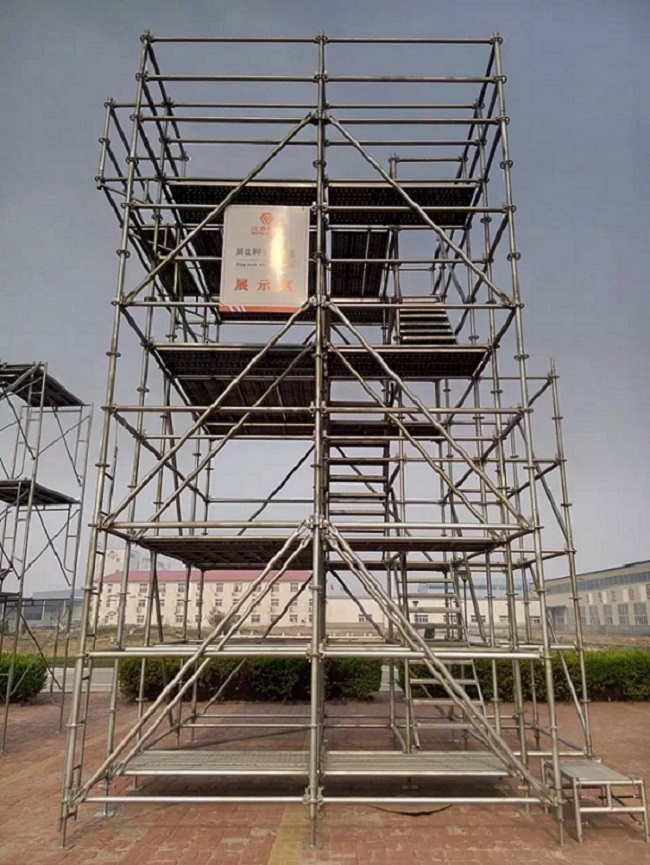 盤(pán)扣式腳手架搭建