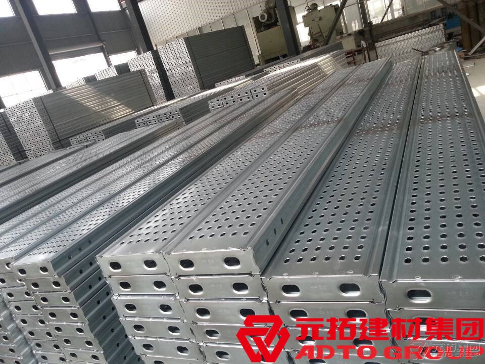 鋼跳板主要靠什么防滑？